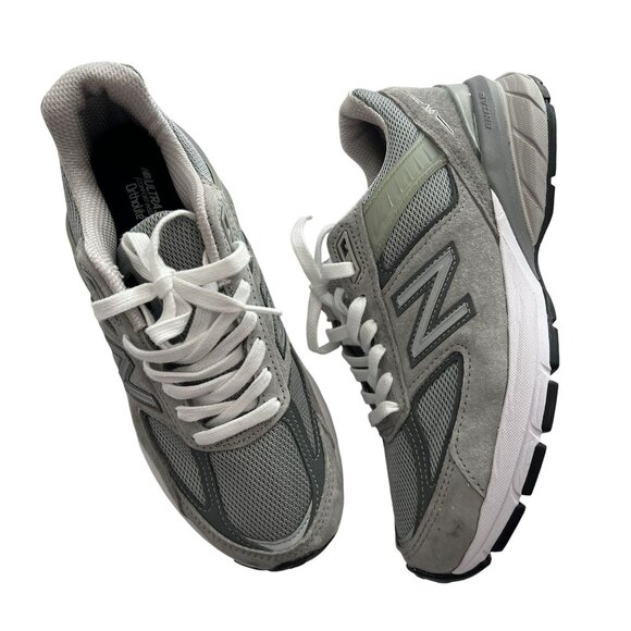 New Balance W990v5 Sneakers in Grey - Main Image